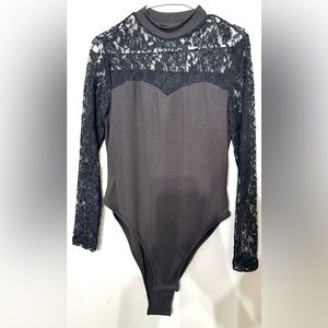 ✨ NWOT Lace Bodysuit!